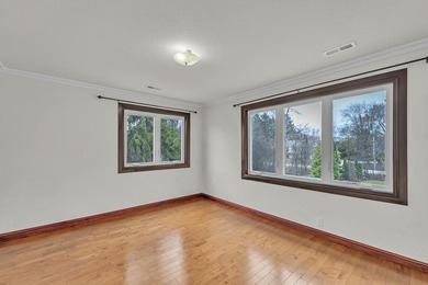 Stunning Lake Drive beauty on almost a double lot! Renovated - photo 20