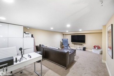 NESTLED WITHIN A PICTURESQUE, TREE LINED SETTING NEAR CLEAR LAKE - photo 25