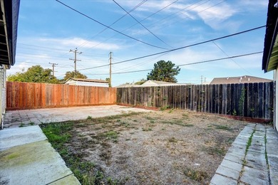 This 3-bedroom, 2-bath home offers 1,215 square feet of - photo 28