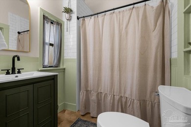 Beautifully restored historic Craftsman cottage where timeless - photo 29