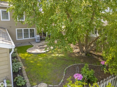 NESTLED WITHIN A PICTURESQUE, TREE LINED SETTING NEAR CLEAR LAKE - photo 32