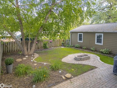 NESTLED WITHIN A PICTURESQUE, TREE LINED SETTING NEAR CLEAR LAKE - photo 34