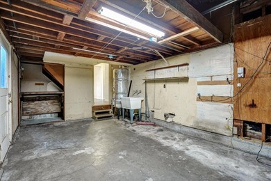 This 3-bedroom, 2-bath home offers 1,215 square feet of - photo 37