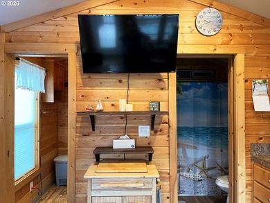 Escape to your own fully furnished retreat just moments from - photo 10