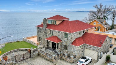 Raritan Bay  Home For Sale in Staten Island New York
