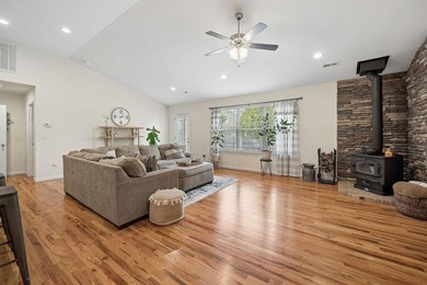 Welcome Home to the sought after D1 neighborhood of Old Mill - photo 17