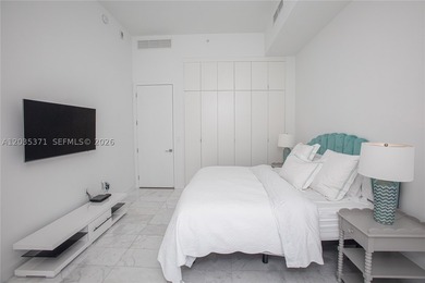Top floor *D* line transformed by owner to a 4 bed / 3 bath - photo 18