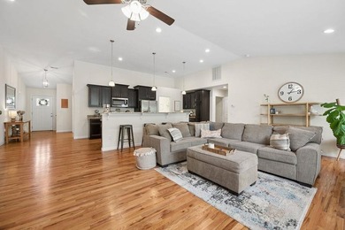 Welcome Home to the sought after D1 neighborhood of Old Mill - photo 18