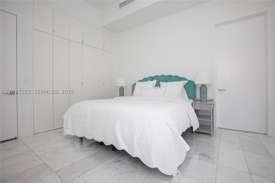 Top floor *D* line transformed by owner to a 4 bed / 3 bath - photo 19