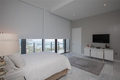 Top floor *D* line transformed by owner to a 4 bed / 3 bath - photo 22