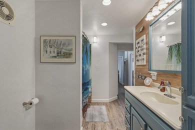 Welcome to 16640 Los Banos St in Ashland between San Leandro and - photo 27