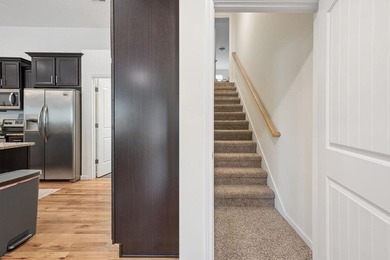 Welcome Home to the sought after D1 neighborhood of Old Mill - photo 31
