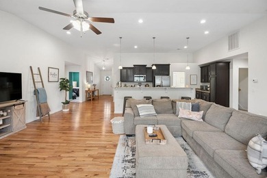 Welcome Home to the sought after D1 neighborhood of Old Mill - photo 33