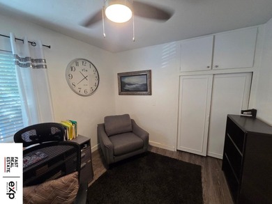 This spacious and move-in ready 7500-sf Ashland estate with 2 - photo 36
