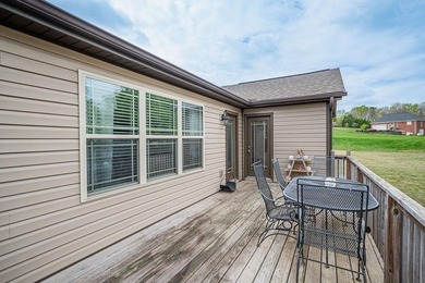 Welcome Home to the sought after D1 neighborhood of Old Mill - photo 37