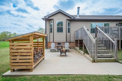 Welcome Home to the sought after D1 neighborhood of Old Mill - photo 40