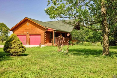Fantastic and very well-built custom log home on almost 10 - photo 42