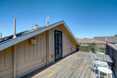 This spacious and move-in ready 7500-sf Ashland estate with 2 - photo 45