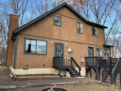 Lake Wallenpaupack Home For Sale in Lake Ariel Pennsylvania