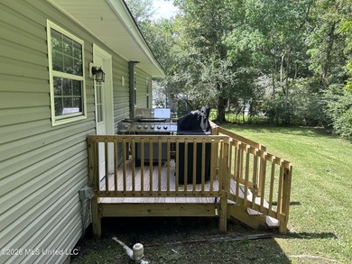Perfect Starter Home or Investment Property!! Centrally located - photo 4