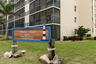 Unlock the potential of this charming coastal fixer with ocean - photo 2