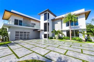 A recently completed modern residence offering refined scale - photo 1