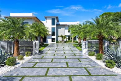A recently completed modern residence offering refined scale - photo 3