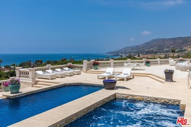 Private Malibu Ocean-View Estate on approx. 5 acres spanning 13 - photo 4
