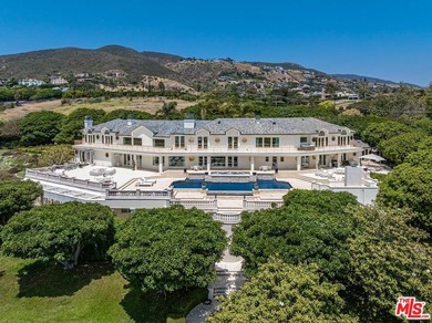 Private Malibu Ocean-View Estate on approx. 5 acres spanning 13 - photo 9