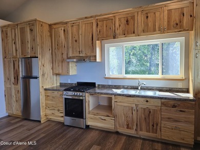 Mountain-Top Lake View Home on 13 Acres Bordering National - photo 10