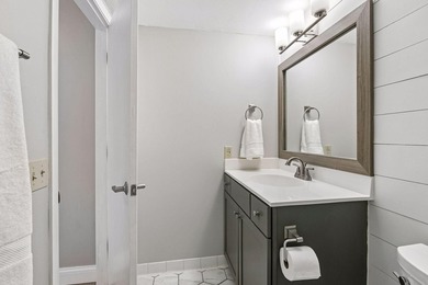 Enjoy sunny South-facing skyline views from this beautifully - photo 21