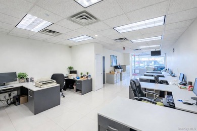 Prime free-standing professional office building for sale in a - photo 3
