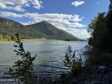 Lake Acreage For Sale in Sandpoint, Idaho