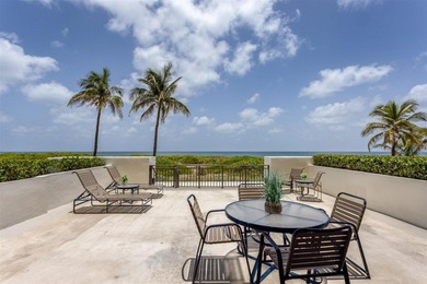 RARELY AVAILABLE BEACHFRONT VILLA OFFERING EFFORTLESS - photo 5