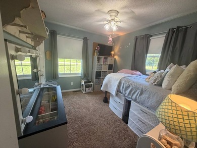 Move right in to this beautiflly maintained 3-bedroom, 3-full - photo 12