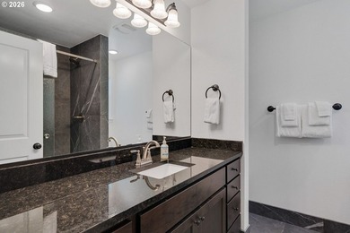 Here is the coastal property for you! This beautiful great room - photo 12