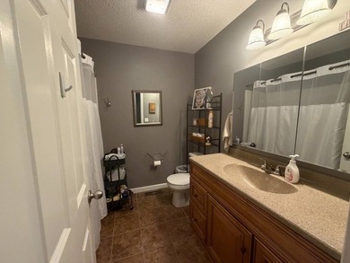 Move right in to this beautiflly maintained 3-bedroom, 3-full - photo 14