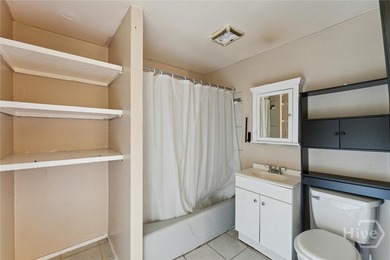 ATTENTION INVESTORS! Prime investment opportunity located in a - photo 15