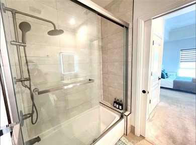 Beautiful condo with the area of 1,230 square feet, including - photo 15