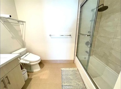 Beautiful condo with the area of 1,230 square feet, including - photo 16