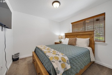 Here is the coastal property for you! This beautiful great room - photo 17
