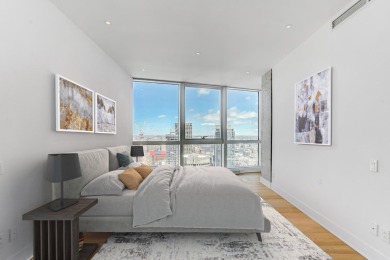 Lake Condo For Sale in Montréal (Ville-Marie),