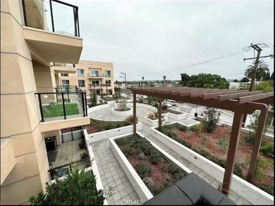 Beautiful condo with the area of 1,230 square feet, including - photo 28