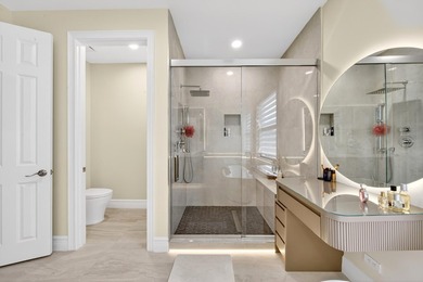 Welcome to this stunning Somerset model pool home on a serene - photo 31