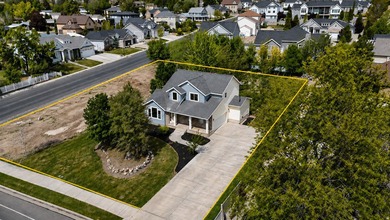 Welcome to this beautifully remodeled home in the heart of - photo 1