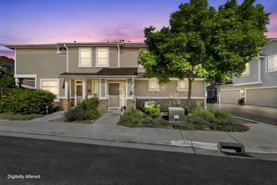 Bright & Updated Townhome Style END UNIT w/ Abundant Natural - photo 2