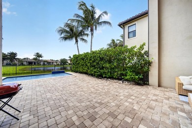 Welcome to this stunning Somerset model pool home on a serene - photo 56