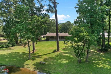 Welcome to your perfect waterfront retreat on beautiful Lake - photo 9