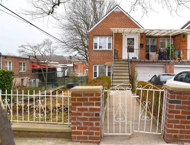 Pelham Parkway Area Two family Brick semi detached, Top floor - photo 1