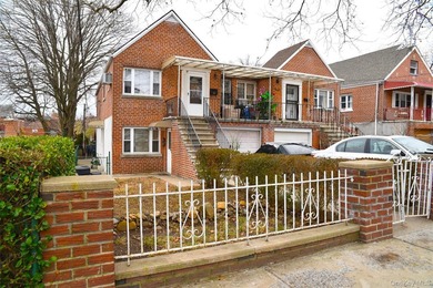 Pelham Parkway Area Two family Brick semi detached, Top floor - photo 2